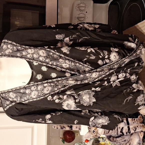 D womens Tolani Collection floral 3/4 sleeve regular size top XL - Picture 1 of 4